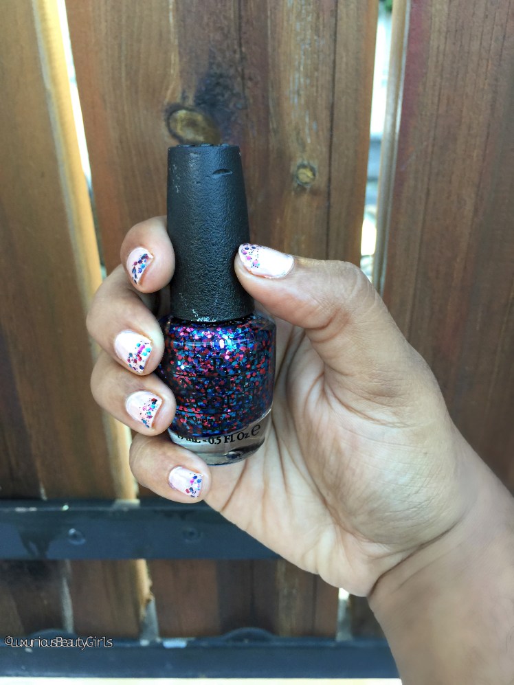 tuto manucure: Chanel beige & glitters