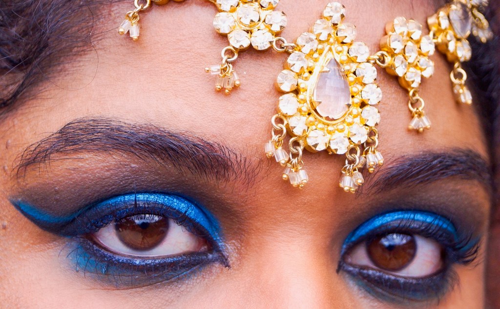 BLUE ARABIC EYES MAKEUP ⎪MAKEUP&nbsp;TUTORIAL