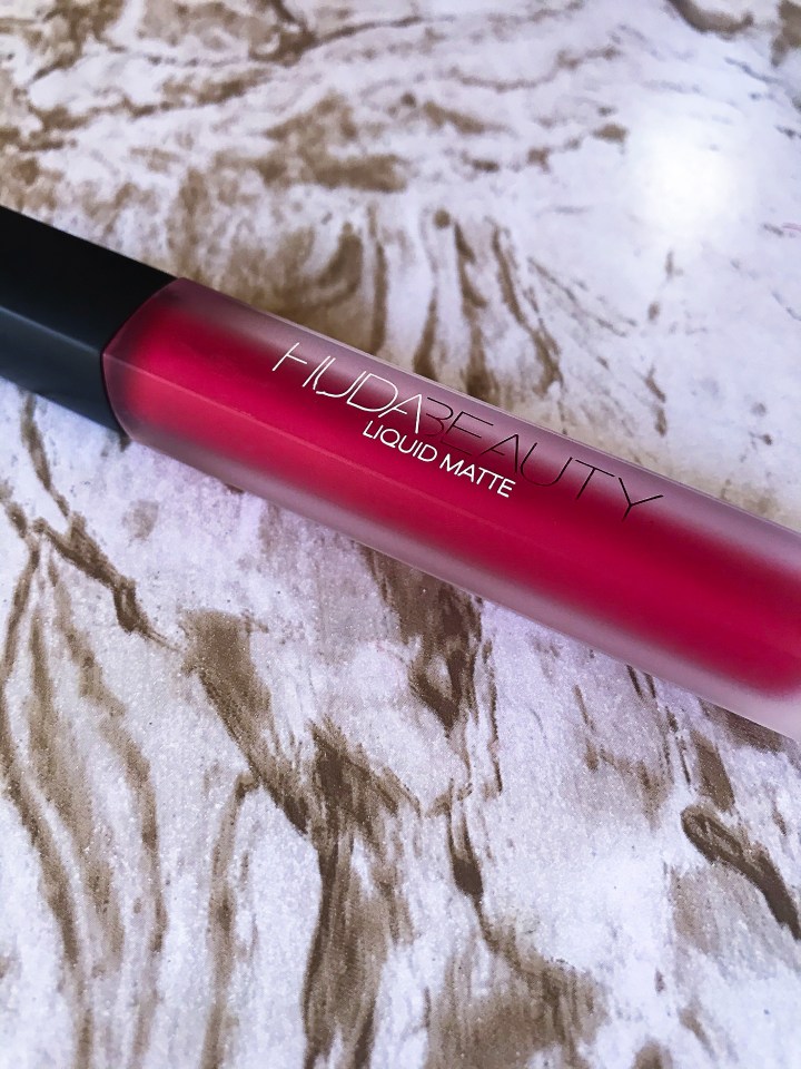 HUDA BEAUTY ÇA EN VAUT LA PEINE ?! / IS HUDA BEAUTY WORTH IT ?!